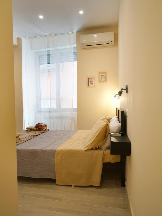 Giulia'S Home Наполи Екстериор снимка